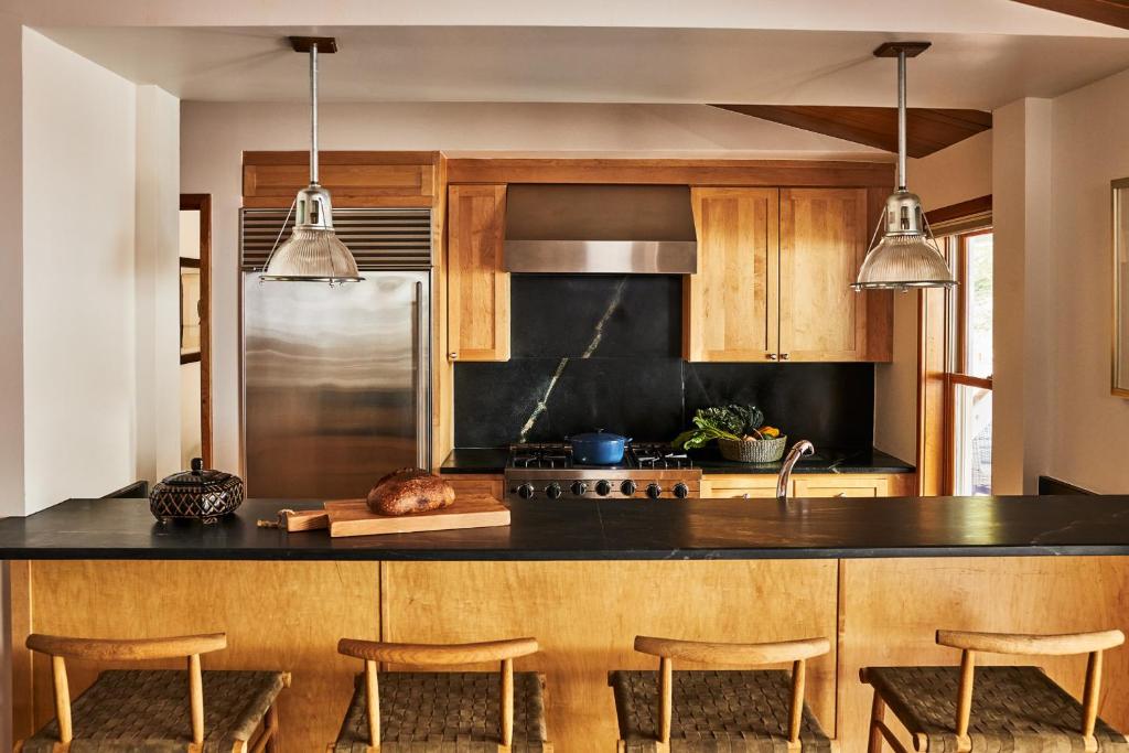 The Auberge Residences at Element 52 image 10