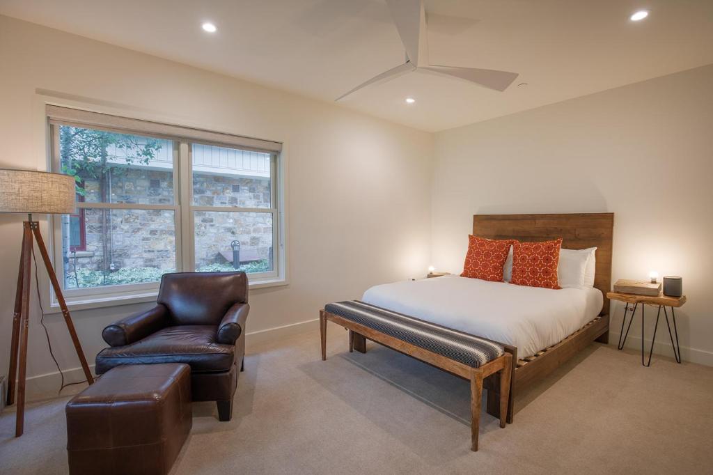 The Auberge Residences at Element 52 image 16