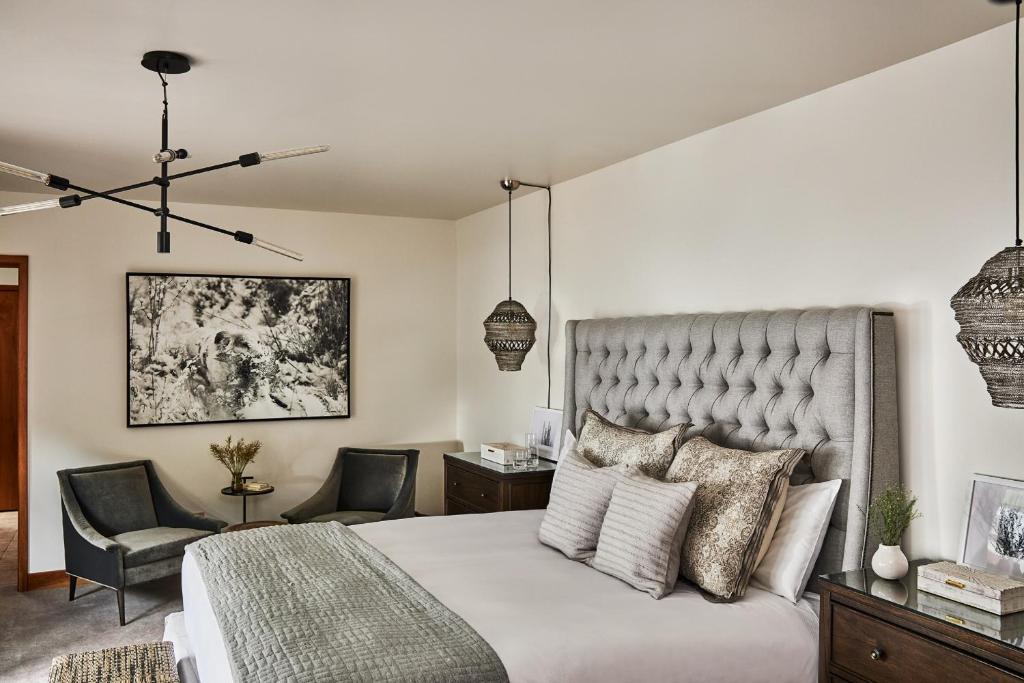 The Auberge Residences at Element 52 image 8